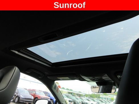 Used 2024 Toyota RAV4 XSE w/ Advanced Technology Package AWD/4WD image 16