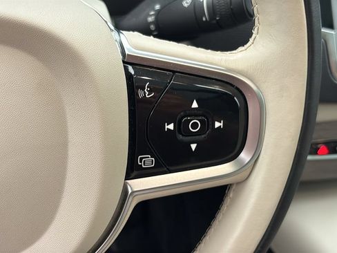 Certified 2024 Volvo XC90 B6 Plus AWD/4WD image 19