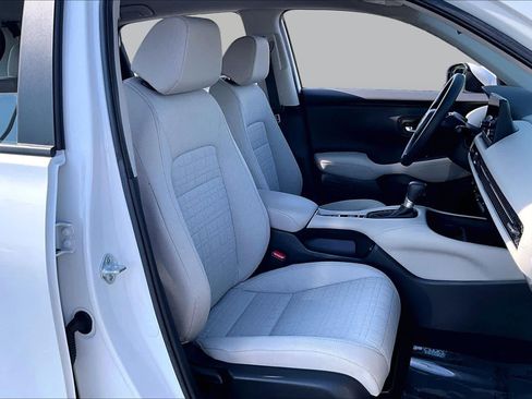 Used 2024 Honda HR-V LX image 9
