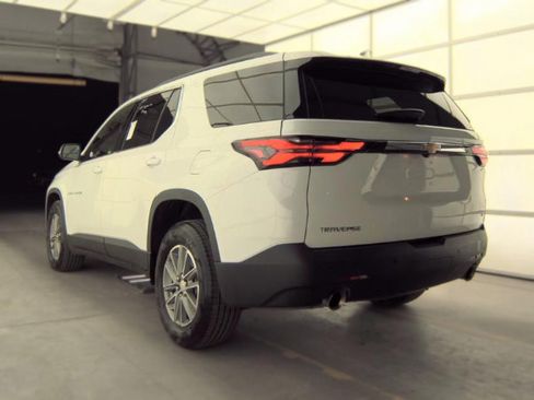 Used 2023 Chevrolet Traverse LT AWD/4WD image 6