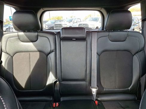 Used 2023 Jeep Grand Cherokee Altitude AWD/4WD image 20