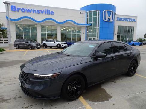 Certified 2025 Honda Accord SE image 1