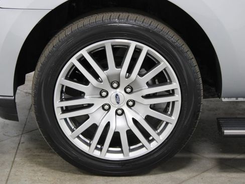 Used 2024 Ford Expedition Limited image 19