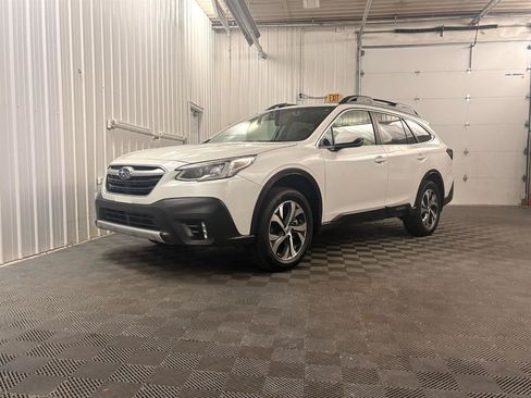 Used 2020 Subaru Outback Limited w/ Popular Package #2 AWD/4WD image 1