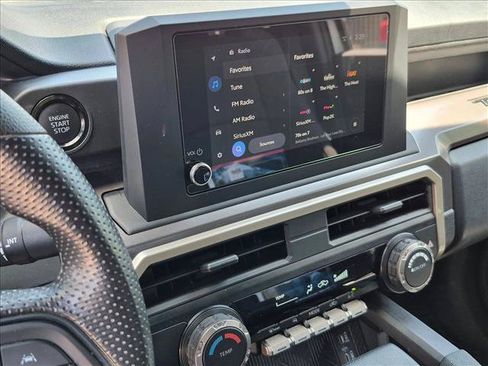 Used 2026 Toyota Tacoma SR5 AWD/4WD image 9