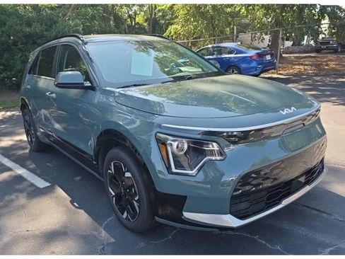 Used 2023 Kia Niro Wind FWD image 4