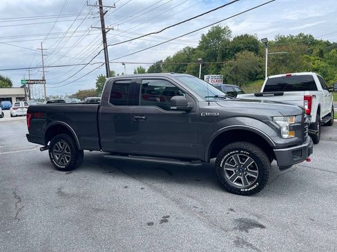 Used 2017 Ford F150 XLT w/ Equipment Group 302A Luxury AWD/4WD image 9