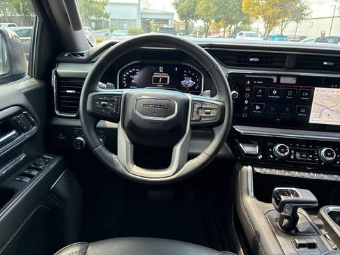 Used 2024 GMC Sierra 1500 Denali w/ Denali Reserve Package AWD/4WD image 17