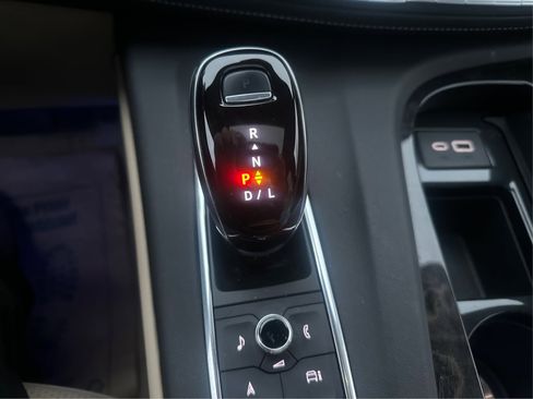 Used 2021 Cadillac Escalade Premium Luxury w/ Performance Package image 42