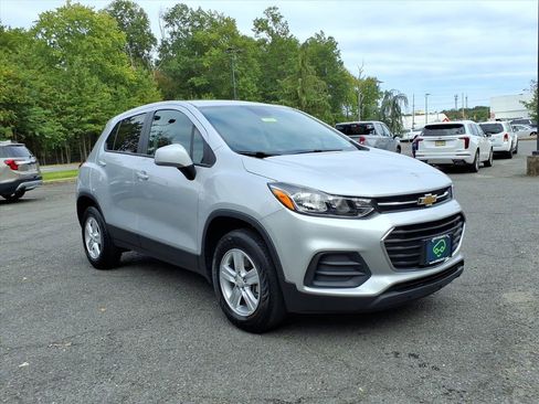 Certified 2022 Chevrolet Trax LS w/ Tint and Cruise Package image 1