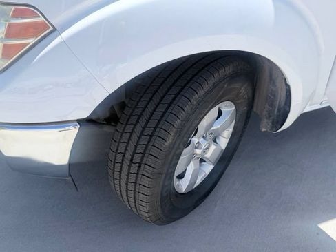 Used 2009 Nissan Frontier SE w/ SE Value Truck Pkg RWD image 29