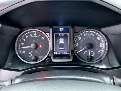 Used 2023 Toyota Tacoma TRD Sport image 25