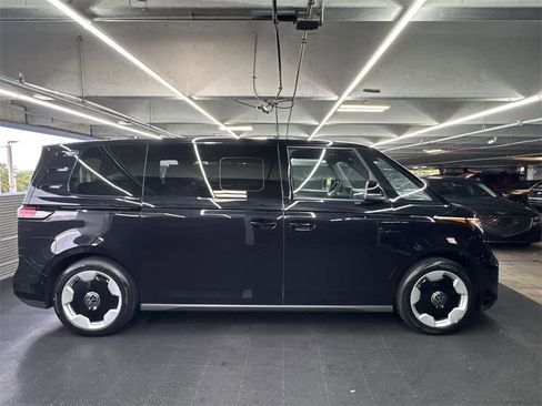 New 2025 Volkswagen ID. Buzz Pro S image 12