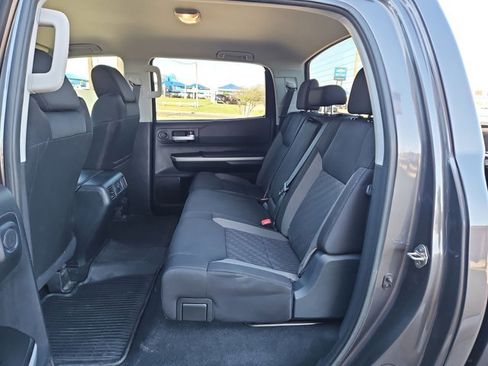 Used 2017 Toyota Tundra SR5 w/ SR5 Upgrade Package image 18