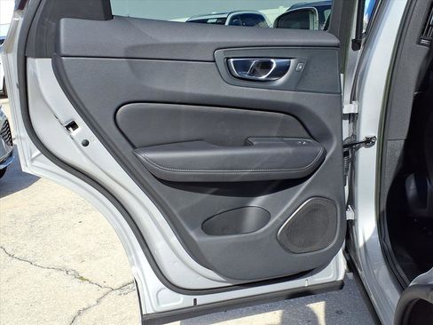 Certified 2023 Volvo XC60 B5 Plus w/ Protection Package Premier image 19