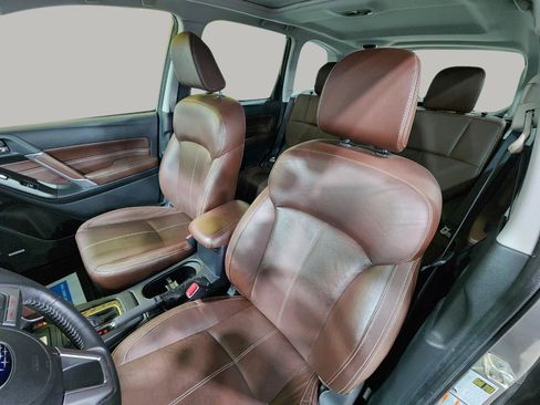 Used 2017 Subaru Forester 2.5i Touring AWD/4WD image 14