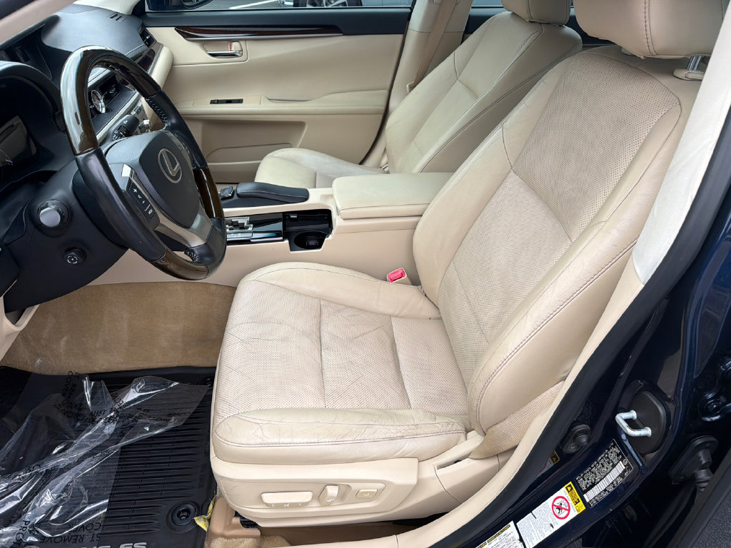 Used 2015 Lexus ES 350 w/ Luxury Package FWD image 11