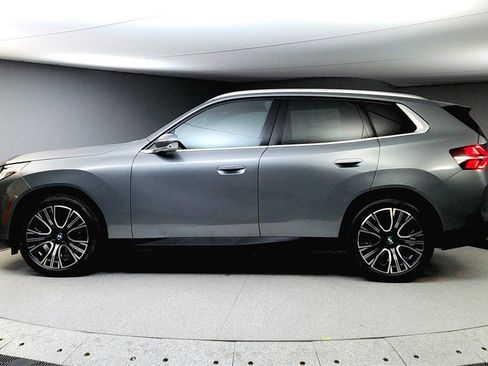 Used 2025 BMW X3 xDrive30i w/ Premium Package image 4