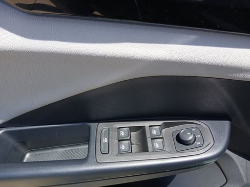 Used 2025 Volkswagen Taos S FWD image 10