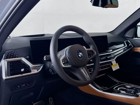New 2026 BMW X5 xDrive40i w/ M Sport Package AWD/4WD image 9