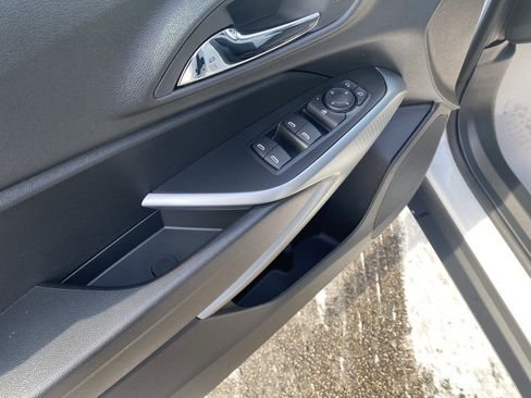 New 2026 Chevrolet Trax LS image 10