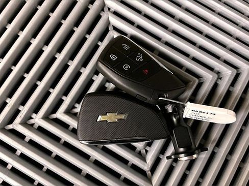 Used 2025 Chevrolet Silverado 2500 LTZ image 11