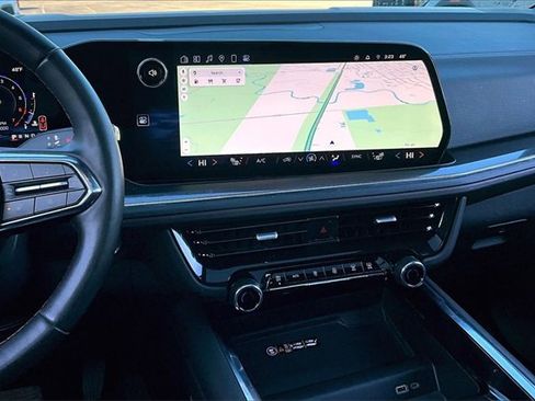 Used 2025 Chevrolet Suburban RST w/ RST Capability Package image 9