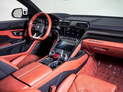 Used 2024 Lamborghini Urus S image 16