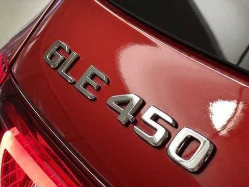 Certified 2022 Mercedes-Benz GLE 450 4MATIC image 9