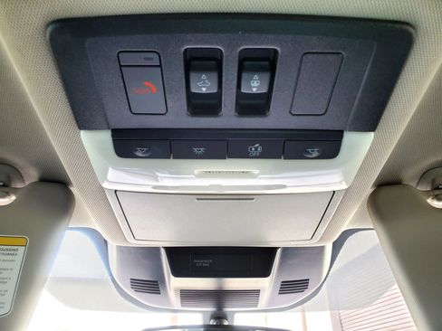 Used 2023 Nissan Rogue SV w/ SV Premium B Package FWD image 37