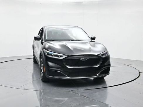 Used 2025 Ford Mustang Mach-E Select image 4