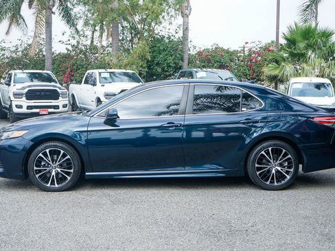 Used 2019 Toyota Camry SE w/ Carpet Mat Package FWD image 5