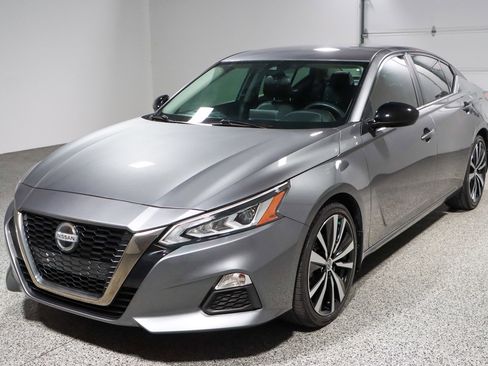 Used 2020 Nissan Altima 2.5 SR FWD image 27