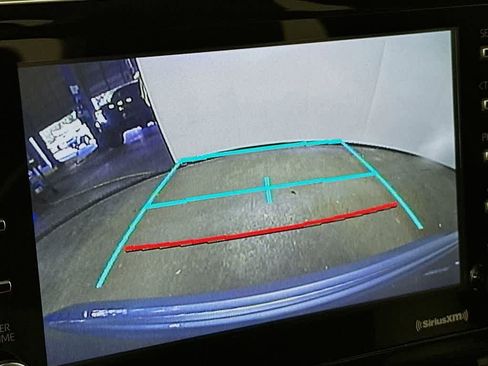 Used 2021 Toyota Corolla LE image 27