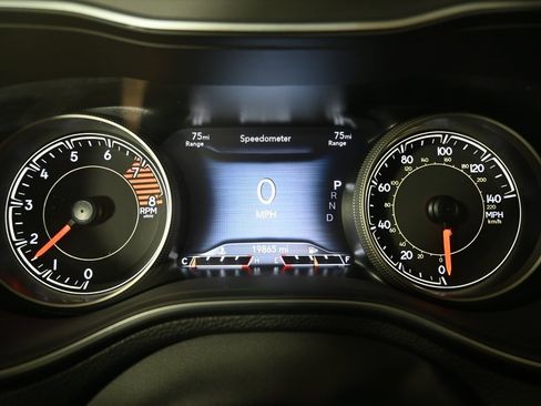 Used 2022 Jeep Cherokee Trailhawk image 24