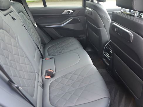 Used 2025 BMW X5 xDrive40i w/ Climate Comfort Package image 15