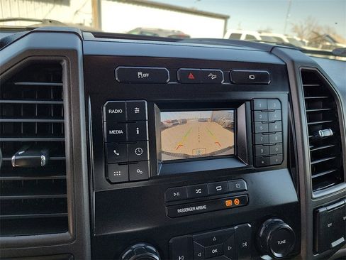 Used 2022 Ford F250 XL w/ Power Equipment Group image 22