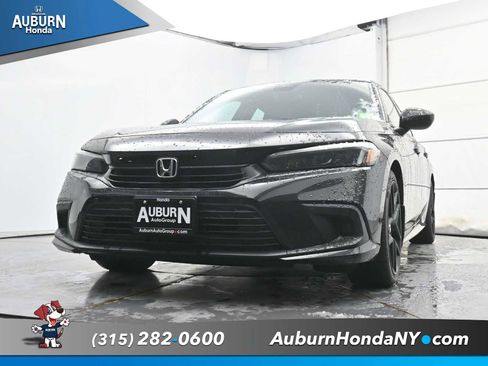 Used 2023 Honda Civic Sport image 17