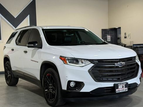 Used 2021 Chevrolet Traverse Premier w/ Redline Edition AWD/4WD image 2