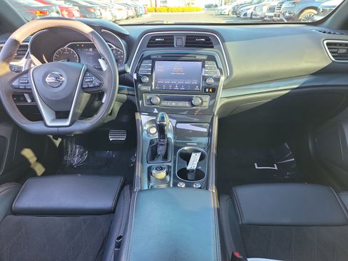 Certified 2022 Nissan Maxima SR w/ Sport Mat Group image 9