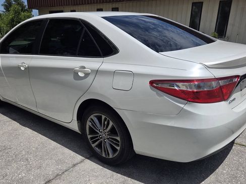 Used 2017 Toyota Camry SE FWD image 6