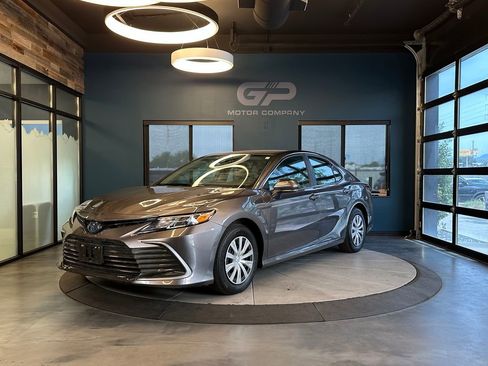 Used 2023 Toyota Camry LE w/ Cold Weather Package FWD image 7