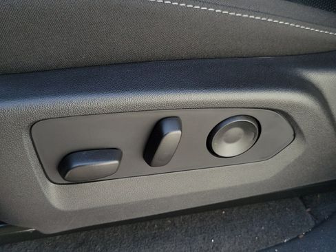 New 2026 GMC Canyon Elevation w/ Convenience Package RWD image 22