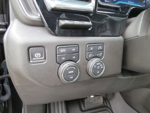 Used 2025 Chevrolet Silverado 1500 High Country w/ Midnight Edition image 23