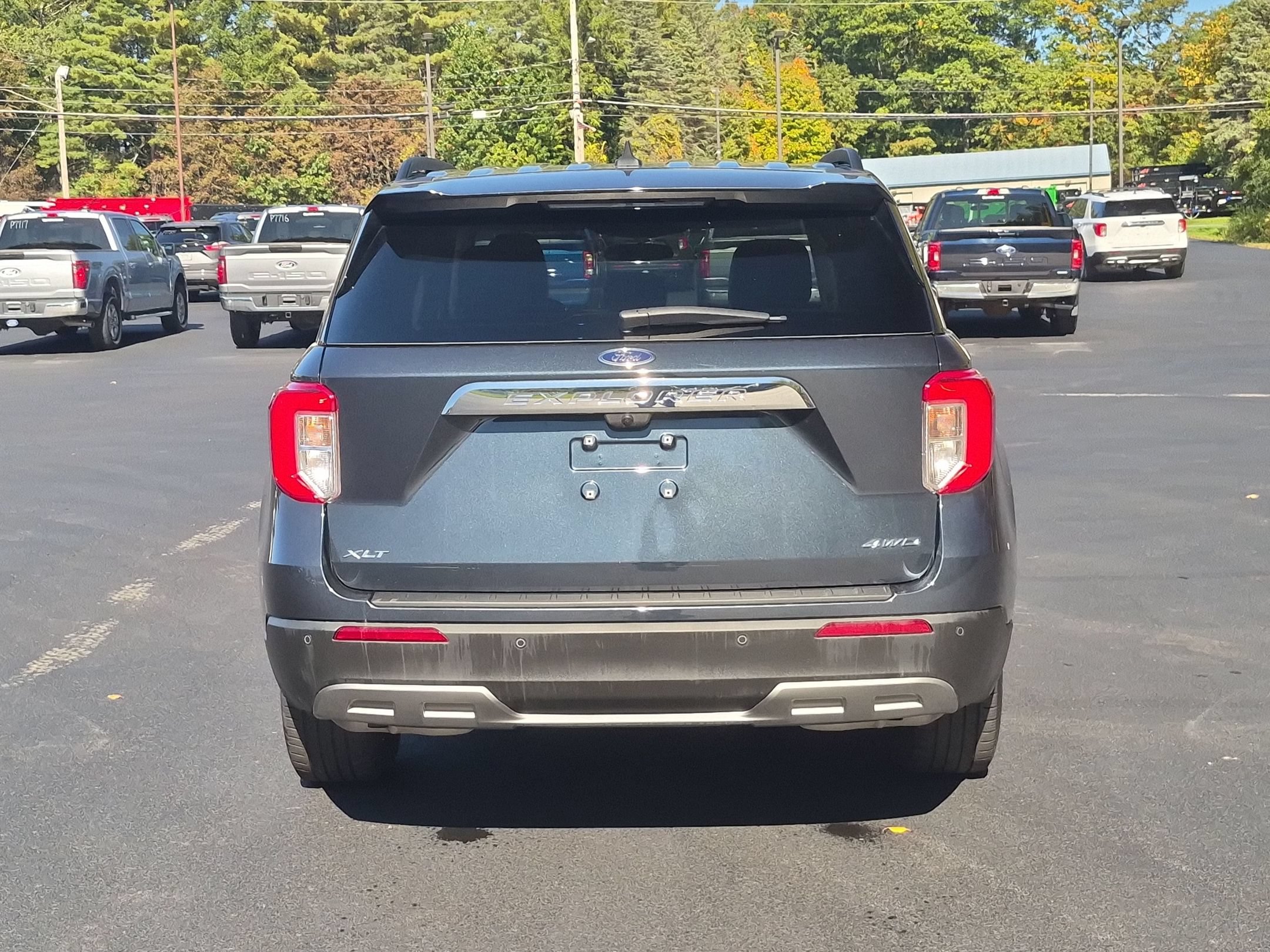 Used 2023 Ford Explorer XLT w/ Equipment Group 202A AWD/4WD image 4