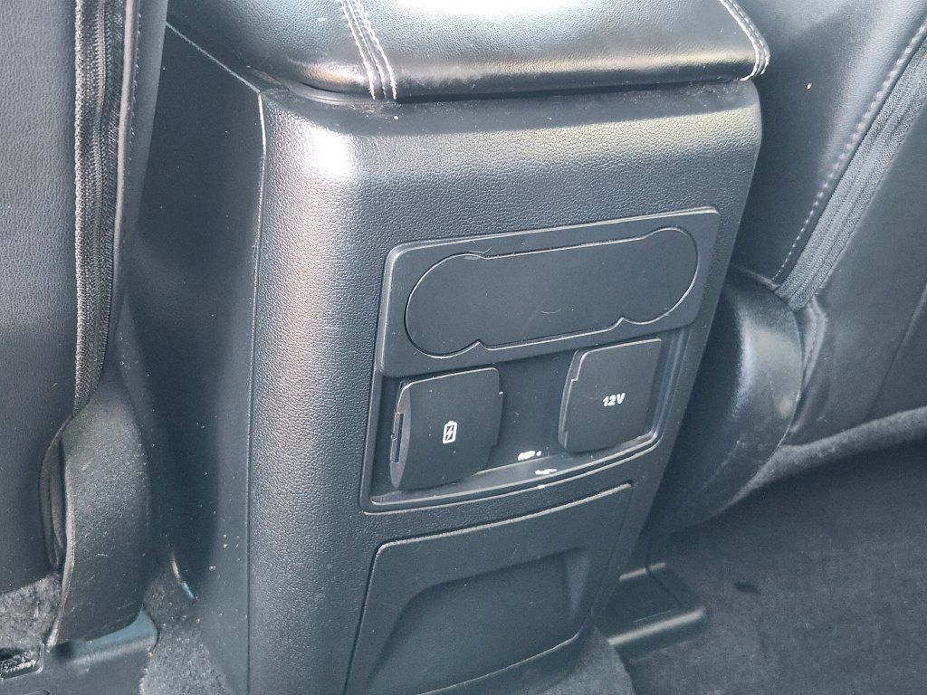 Used 2023 Ford Explorer XLT w/ Equipment Group 202A AWD/4WD image 29
