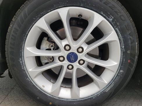 Used 2020 Ford Fusion SE FWD image 31