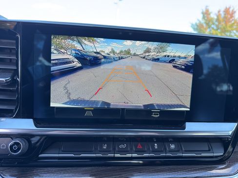 Used 2024 Chevrolet Silverado 2500 LT image 21