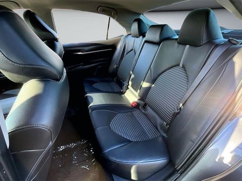 Used 2022 Toyota Camry SE image 21