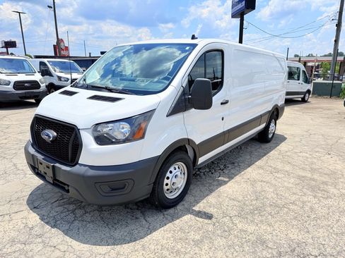 Used 2022 Ford Transit 350 Low Roof AWD image 6